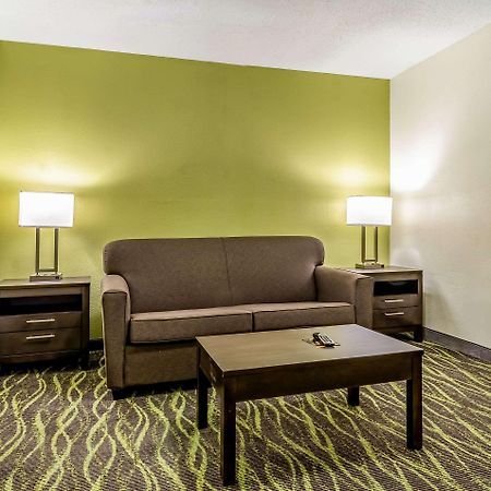 Quality Inn & Suites Creedmor - Butner Creedmoor Zewnętrze zdjęcie