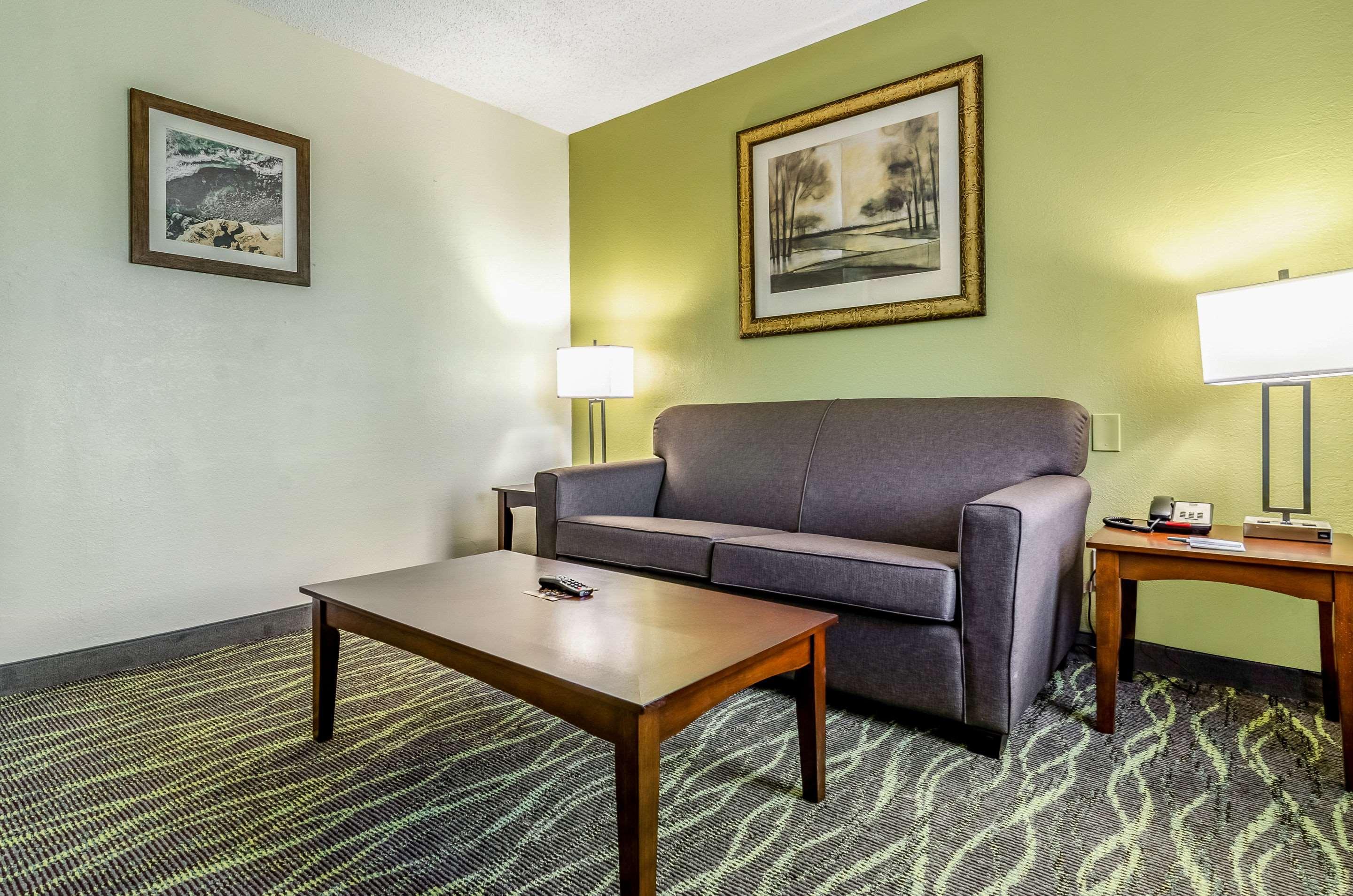Quality Inn & Suites Creedmor - Butner Creedmoor Zewnętrze zdjęcie