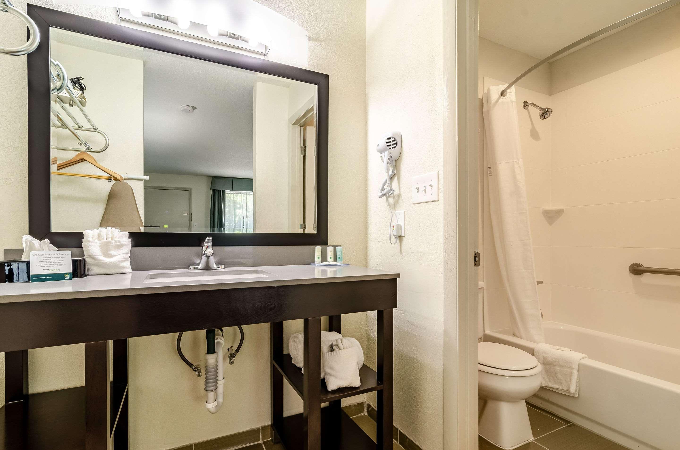 Quality Inn & Suites Creedmor - Butner Creedmoor Zewnętrze zdjęcie
