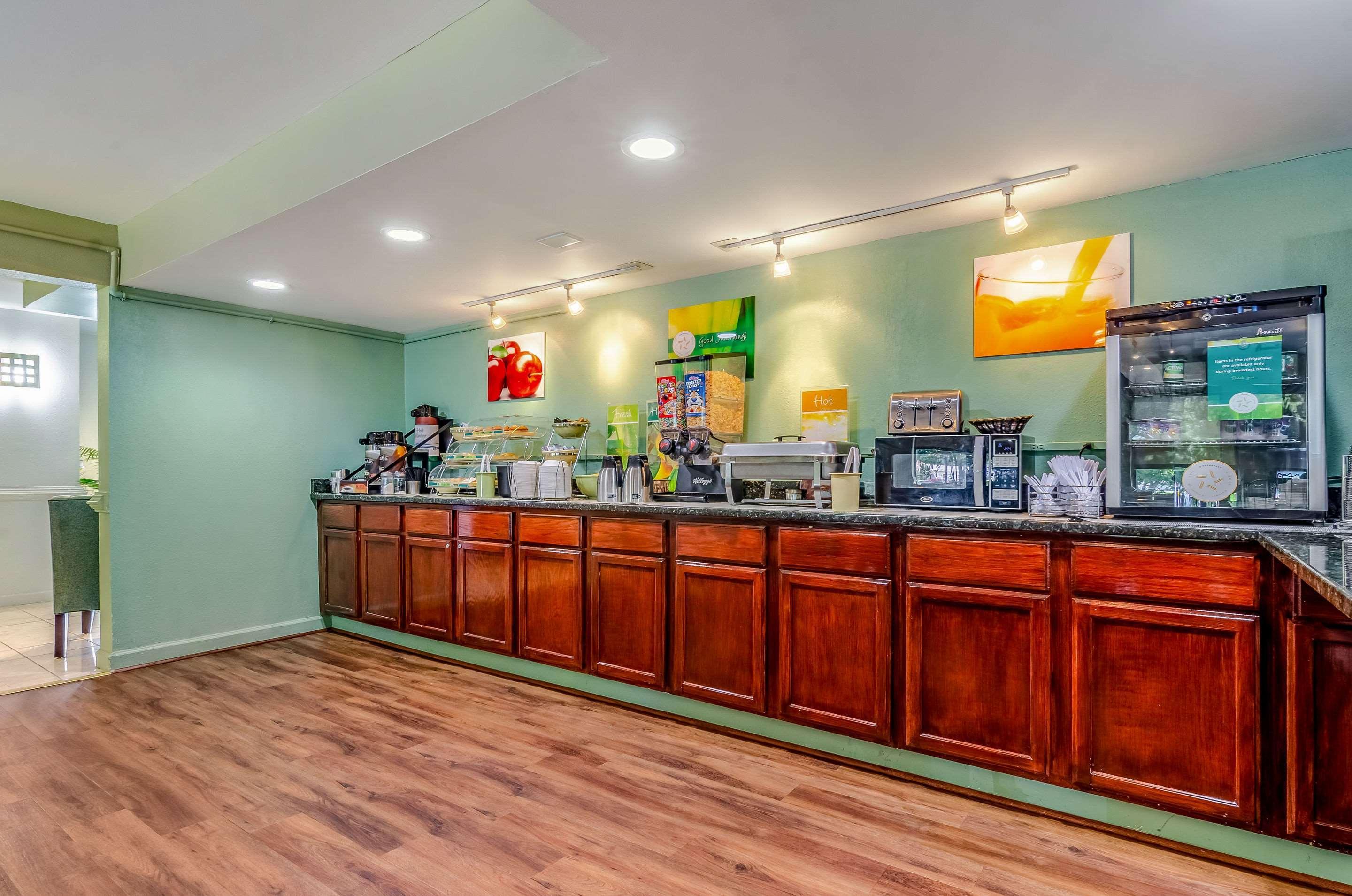Quality Inn & Suites Creedmor - Butner Creedmoor Zewnętrze zdjęcie